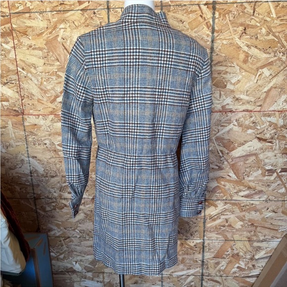 100% wool plaid blazer dress with button-up front and long sleeves - Picture 3 of 6